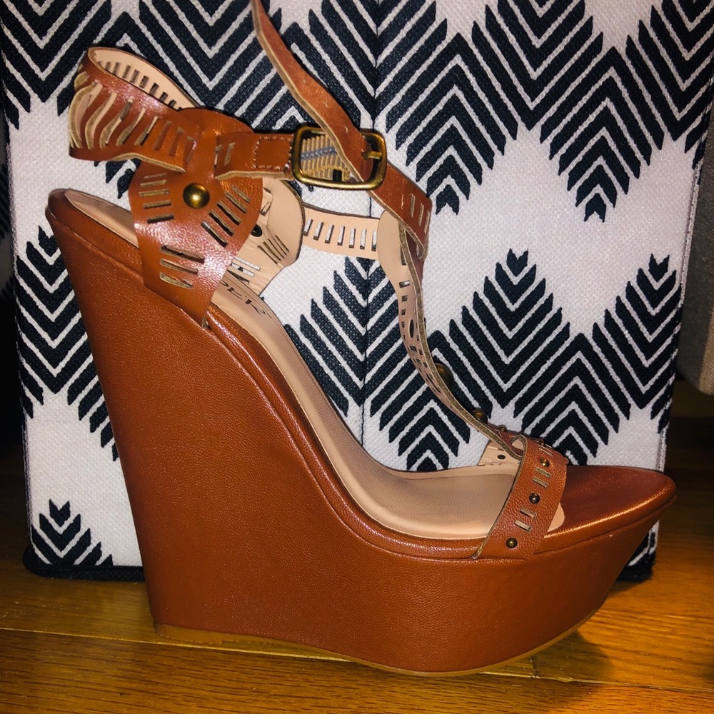 NEVER WORN- in original box Cognac Colored Wedges